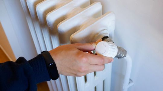 Dobre wiadomości na sezon grzewczy. Cena ciepła spada. O ile taniej będzie?