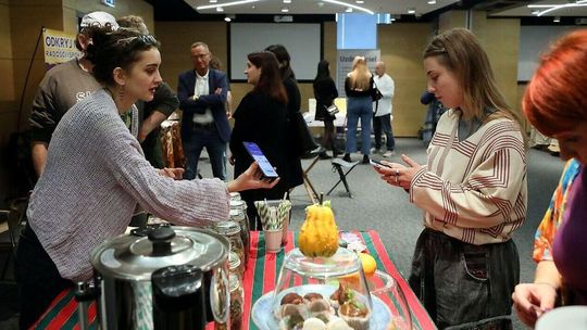 Dobre wibracje i duchowe zdrowie. Trwają ezoteryczne targi