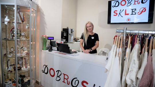 DOBROsklep w Lublinie. Można się tutaj wystroić i pomóc potrzebującym