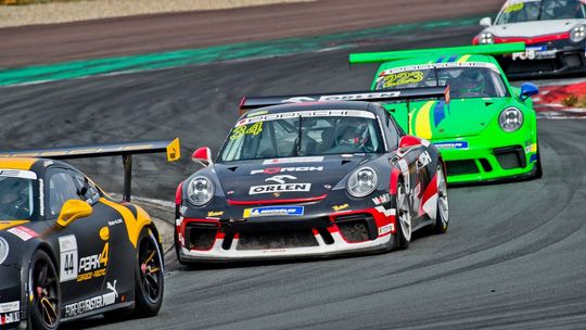 Dobry występ Karola Kręta w pierwszym wyścigu serii Porsche Sports Cup Deutschalnd 