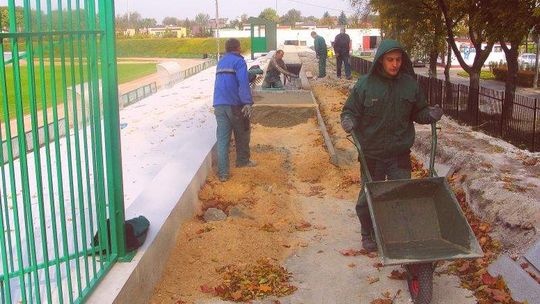 Dodatkowa trybuna na stadionie dla kibiców "Chełmianki