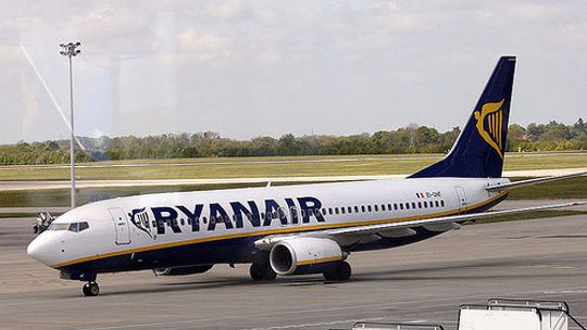 Dodatkowe opłaty w tanich liniach Ryanair 