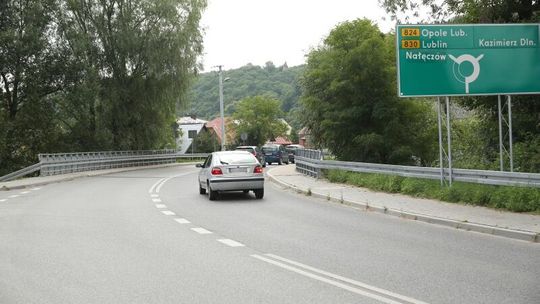 Dojazd do Kazimierza z problemami. Rusza remont mostu w Bochotnicy