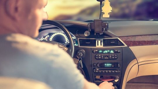 Dokąd Polakowi wystarczy paliwa? Tankujesz do pełna, a przejedziesz mało