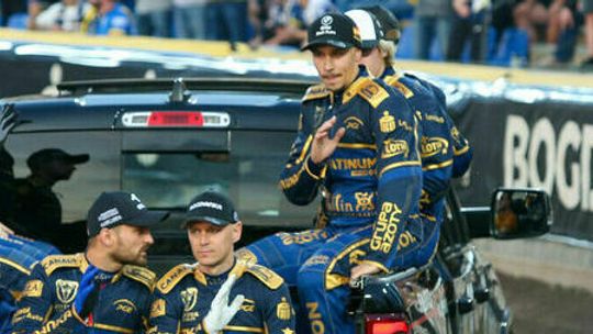 Dominik Kubera wrócił z przytupem. Żużlowcy Platinum Motoru wygrywają w Szwecji