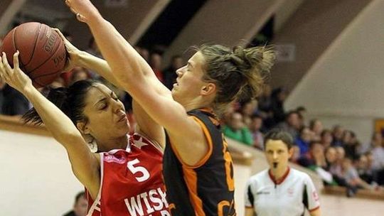 Dominika Owczarzak i Agata Szczepanik w Pszczółce