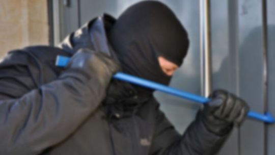 Domki nad jeziorami w Lubelskiem na celowniku "fachowców". Kradną nawet krany i pościel