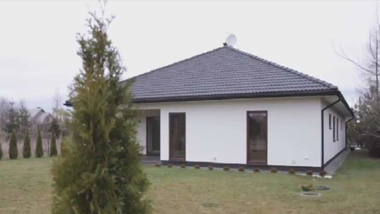 Domy "nawiedzone" lub te, w których dokonano zbrodni tańsze od innych? Tak jak ten w Rakowiskach