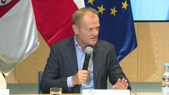 Donald Tusk spotkał się ws. skażenia Odry z samorządowcami. "Kryzys trwa 18 dni i prawie tyle dni rząd zwlekał z działaniem"