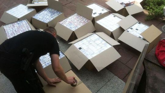 Dorohusk: Papierosy z przemytu w garażu i piwnicy