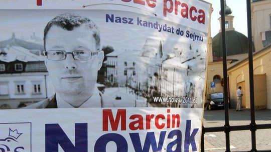 Dostali nagrody, a teraz wspierają radnego Nowaka