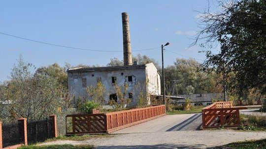 Dostali pieniądze, ale za mało. Stara kaflarnia jeszcze poczeka na remont
