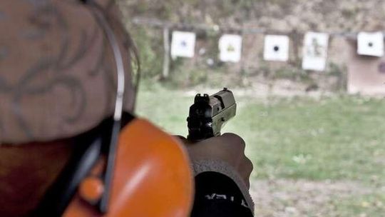 Dostęp do broni: dla kogo i do jakiej. I co się może zmienić 