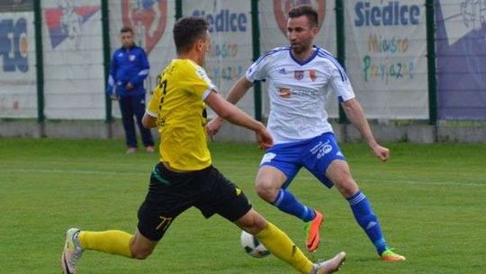 Doświadczeni zawodnicy na celowniku Motoru