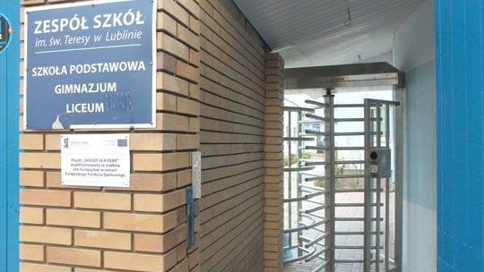 Dotacje dla szkół i przedszkoli szły m.in. na biżuterię i opony