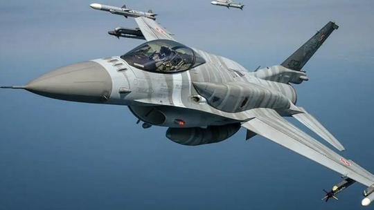 Dowództwo Operacyjne: w polskiej przestrzeni powietrznej rozpoczęło się operowanie lotnictwa