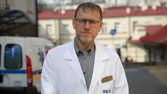 Dr hab. Krzysztof Tomasiewicz: "Najważniejsze, że udało się zahamować postęp choroby i pacjenci uniknęli leczenia przy pomocy respiratora"