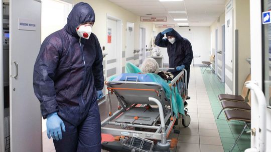 Dr Sutkowski: jesteśmy w krytycznym momencie pandemii; apeluję o pozostanie w domu