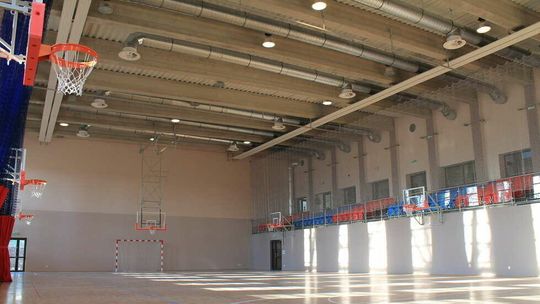 Drabinki i piłki. Zamawiają sprzęt do LO w Lublinie