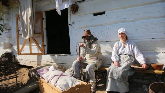 Drewniana chata została zbudowana w 1789 roku. Zagrodę z Brzezin wreszcie można zwiedzać