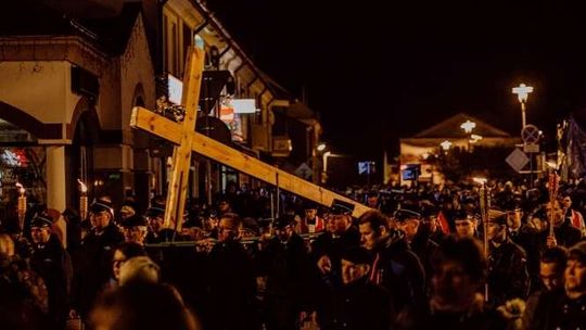 Droga Krzyżowa w Lubartowie [zdjęcia]