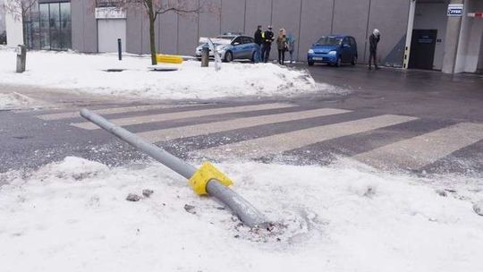 Drogi Lublina jak lodowisko. "Nie miałem możliwości żadnego manewru"