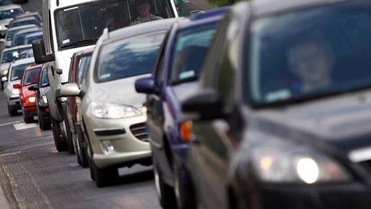 Drogi wojewódzkie najbardziej oblegane. Gdzie jest najwięcej samochodów?