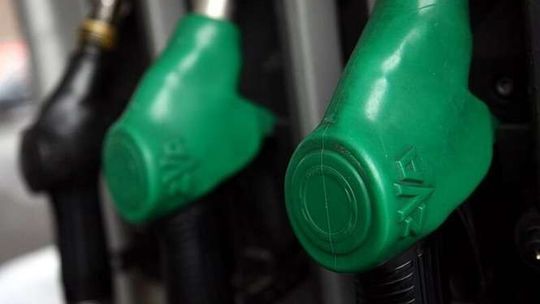 Drogie tankowanie w wakacje. Benzyna będzie jeszcze droższa?