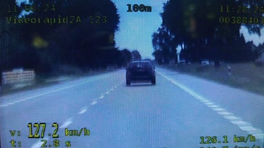 Drogowy pirat recydywista stracił prawo jazdy. Zapłacił 5 tysięcy