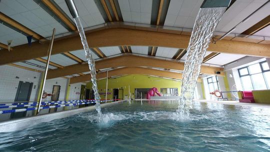 Drożej na basenie w Wólce Rokickiej