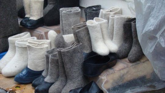 Druga młodość walonek. Ciepłe i modne