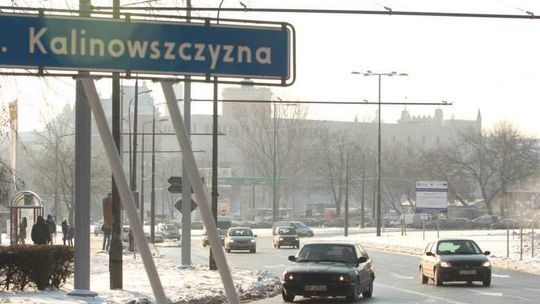 Drutów więcej niż linii. Montują trakcję, ale na trolejbusy poczekamy