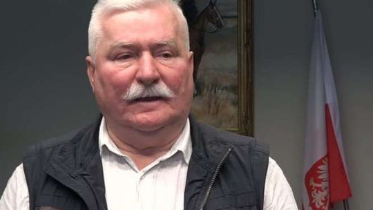 Duda i Wałęsa podali sobie ręce. "Mam nadzieję, że nastąpią inne gesty"