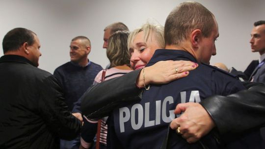 Dumne rodziny i łzy wzruszenia. Nowi lubelscy policjanci złożyli ślubowanie [zdjęcia]