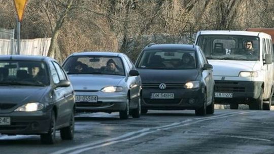 Duże utrudnienia po kolizji na Al. Racławickich