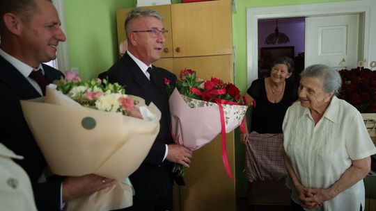Dużo zdrowia pani Bronisławo. Mieszkanka miasta skończyła 100 lat