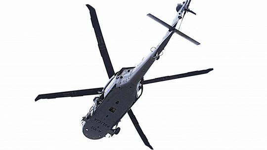 Duży helikopter policyjny lata nad Lublinem. O co chodzi?