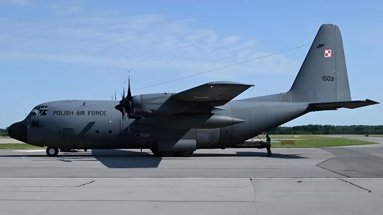 Duży samolot trafi do dęblińskiego muzeum. Waży ponad 30 ton