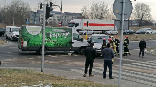 Dwa busy zderzyły się na al. Witosa w Lublinie