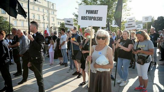 Dwa marsze przeszły ulicami Lublina. W rocznicę wołyńskiej rzezi [zdjęcia]