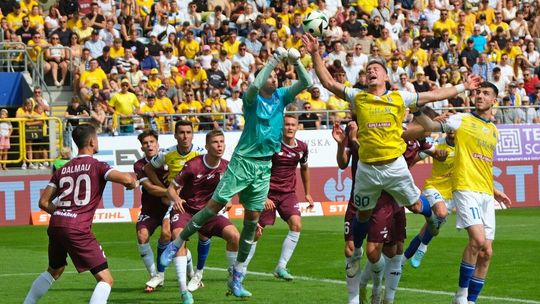 Dwa nieuznane gole i tylko jeden punkt Motoru Lublin w meczu z Koroną Kielce [zobacz bramki]