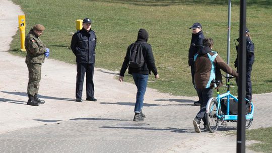 Dwa razy złamał przepisy i opuszczał miejsce kwarantanny. Zapłaci 10 tys. zł kary