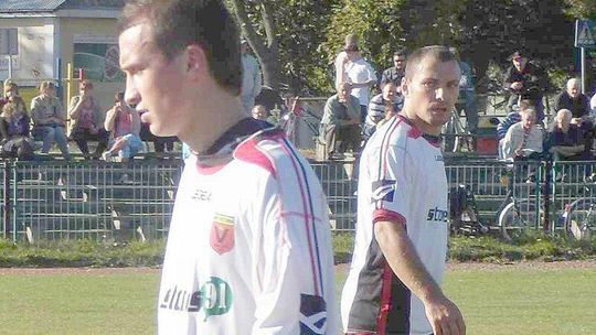 Dwernicki strzelił pięć bramek Bizonowi, a Rafał Kajka zdobył hat-tricka