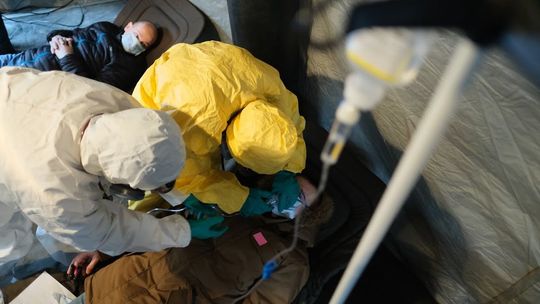 Dwie osoby nie żyją. 58 nowych odebrało pozytywne wyniki badań na obecność koronawirusa