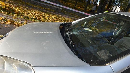 Dwóch 15-latków w szpitalu. Kierowca mówił, że oślepiło go słońce