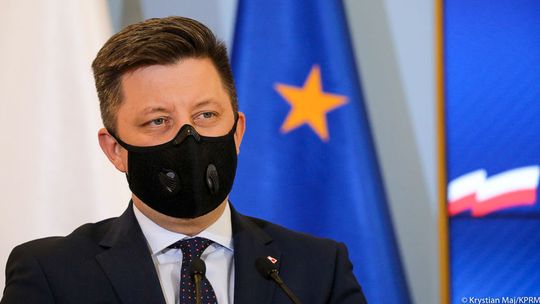 Dworczyk o "turbulencjach". Do Polski dotrze 1 mln szczepionek mniej