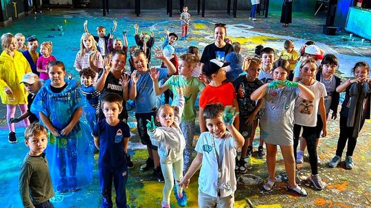 Dworzec jak malarskie płótno. Wnętrze malowało 90 osób