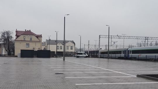 Dworzec Lublin doczekał się nowego parkingu. Zmieści się na nim100 aut