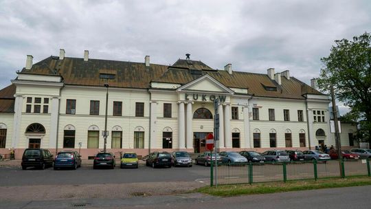Dworzec PKP w Łukowie od kilku lat jest nieczynny. Jest ważna decyzja