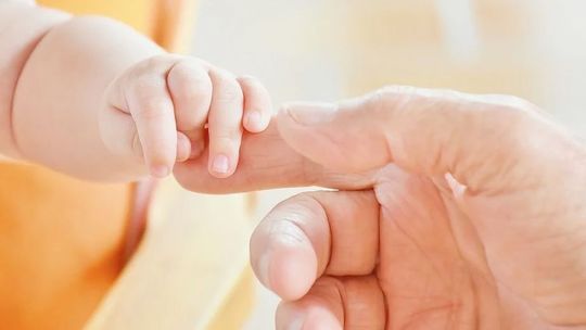 Dwutygodniowa dziewczynka od urodzenia była zakażona koronawirusem. Pokonała chorobę